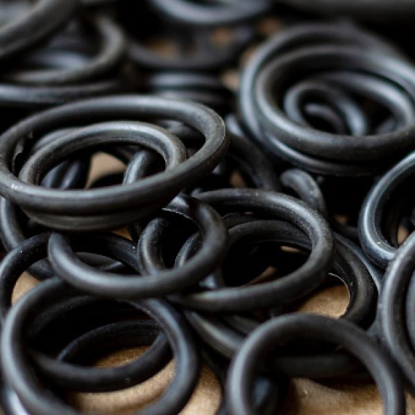 Rubber sealing o-rings for sealing various parts of technology, machinery and mechanisms.